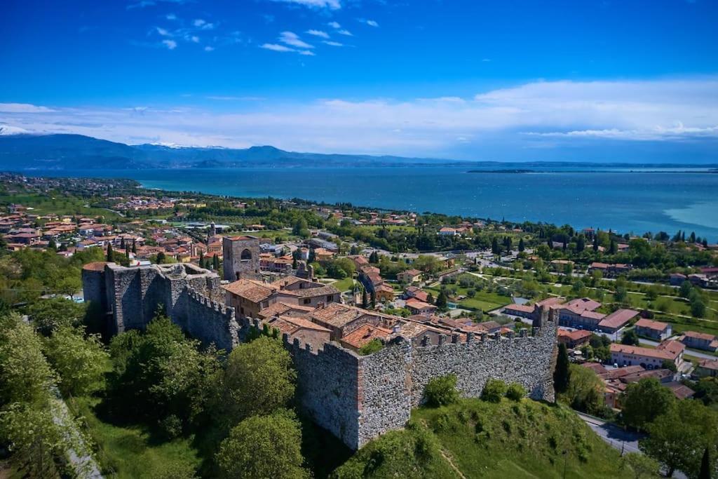 -Piscina E Parcheggio- Casa A Pochi Passi Dal Lago Паденге-суль-Гарда Экстерьер фото